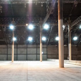   LED csarnokvilágító UFO 90°, 150w, 4000K, természetes fehér, 20250lm, fekete, CRI>70, IP65, V-TAC, 217810