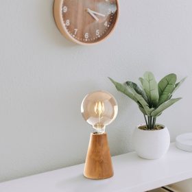   Elegáns asztali lámpa gyertyán testtel, 10 x 10 cm, magasság 15 cm | E27 Socket Max 40W, 150 cm Kábel | Stílusos fa színes dizájn, tökéletes vidéki és modern dekorációhoz, IP20 besorolás